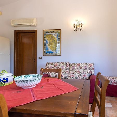 Casa Ulmi Con Piscina Bed and Breakfast Uggiano La Chiesa Buitenkant foto