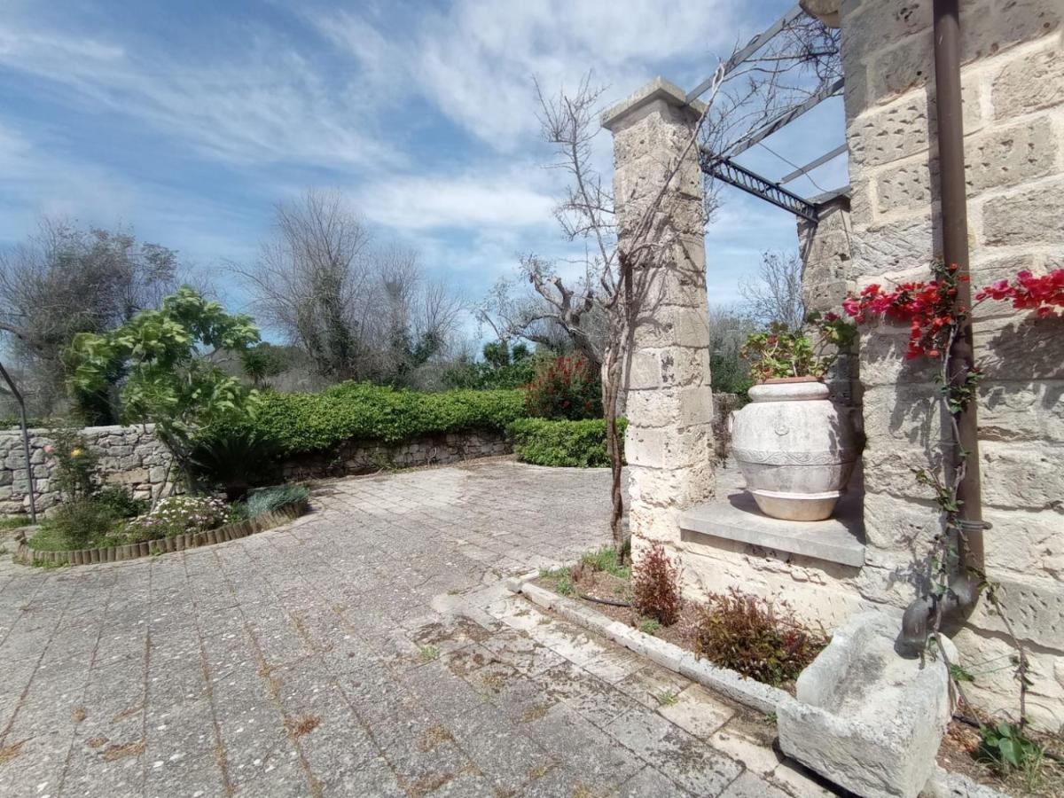 Casa Ulmi Con Piscina Bed and Breakfast Uggiano La Chiesa Buitenkant foto