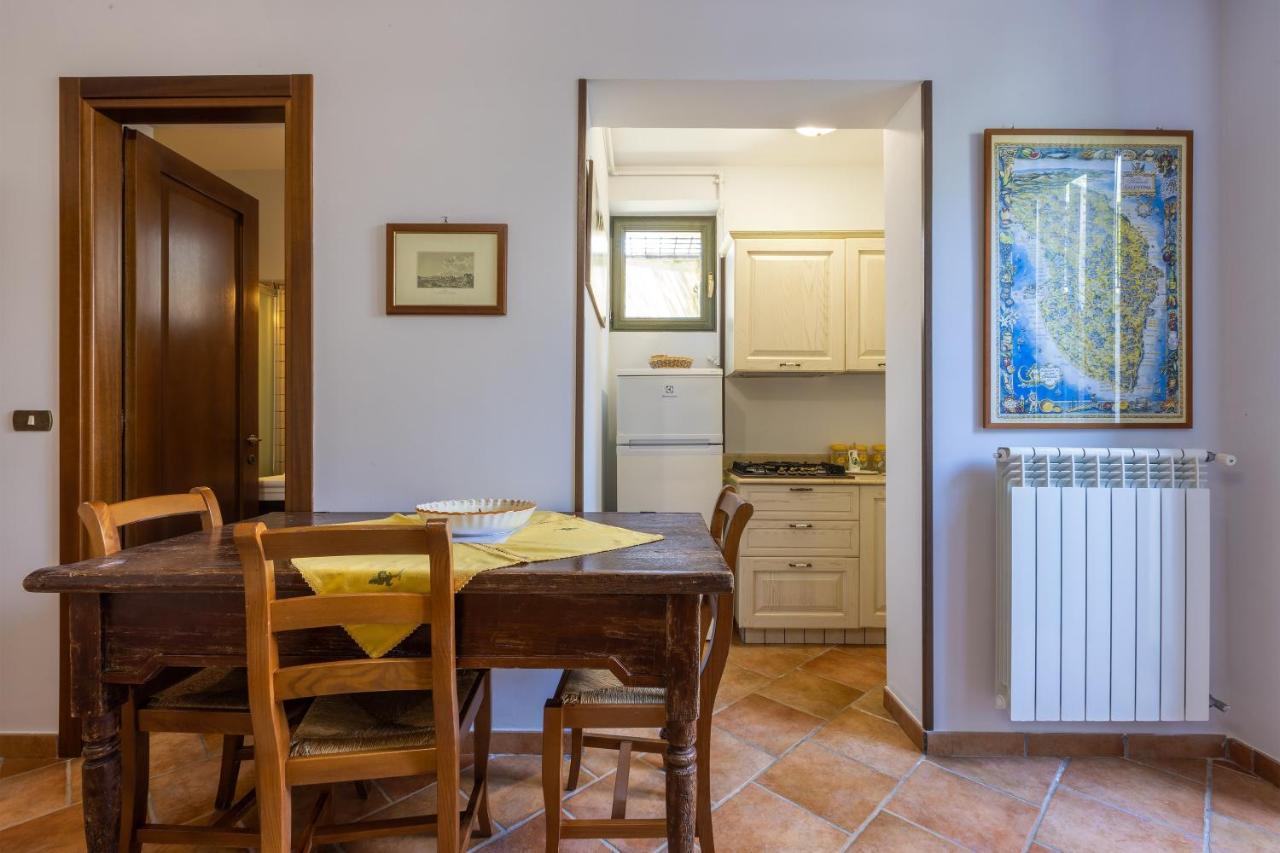 Casa Ulmi Con Piscina Bed and Breakfast Uggiano La Chiesa Buitenkant foto