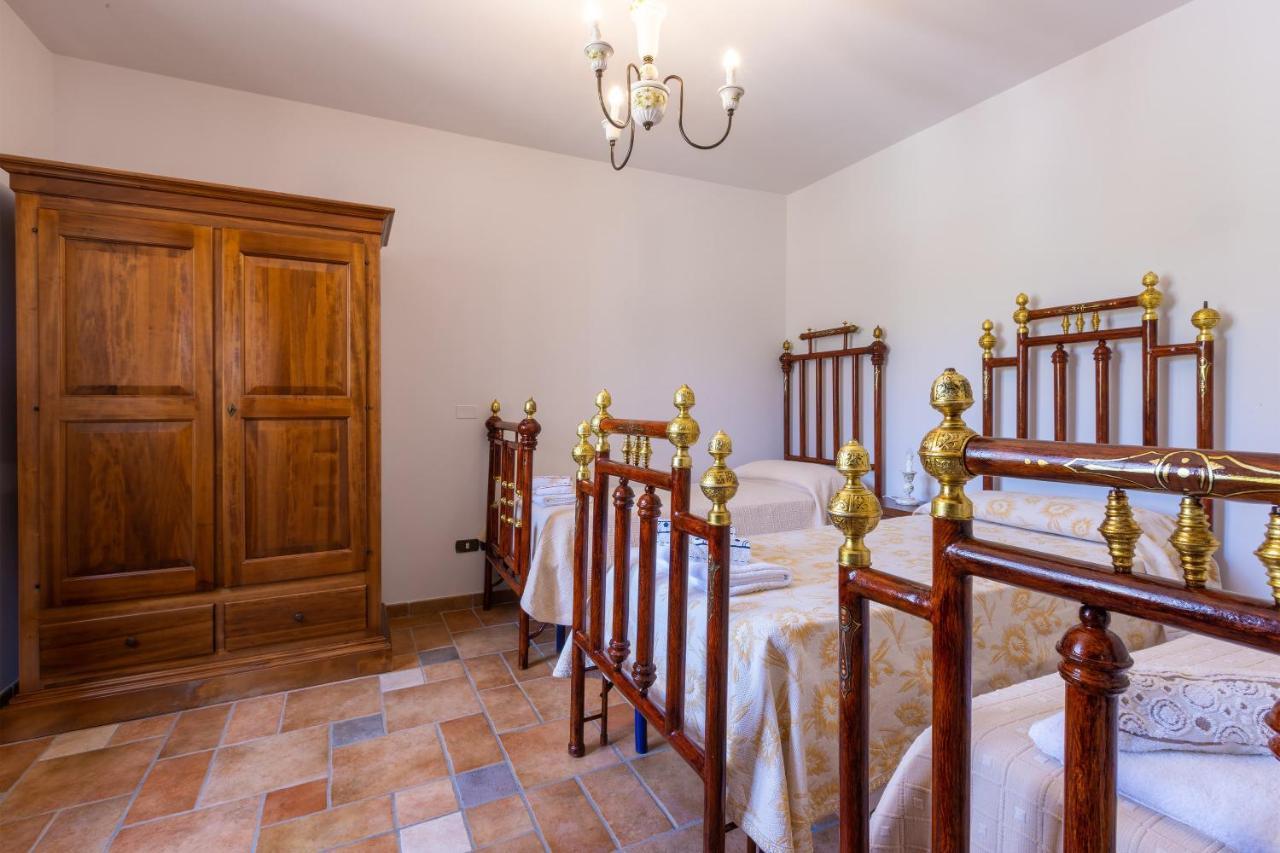 Casa Ulmi Con Piscina Bed and Breakfast Uggiano La Chiesa Buitenkant foto