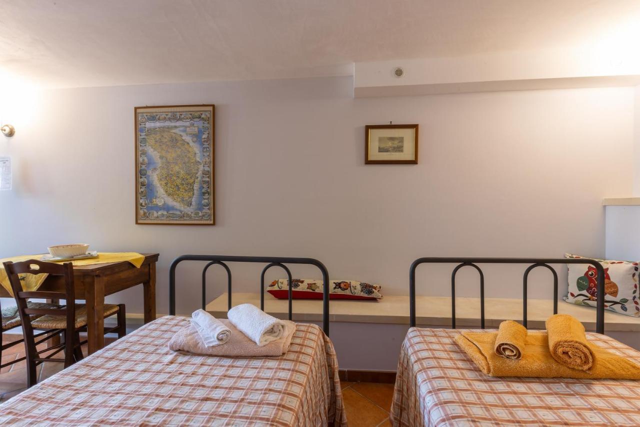 Casa Ulmi Con Piscina Bed and Breakfast Uggiano La Chiesa Buitenkant foto